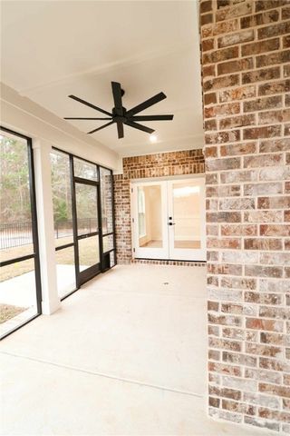 153 Lansing Dr, Ellabell, GA 31308