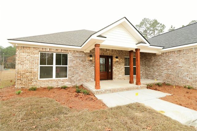 153 Lansing Dr, Ellabell, GA 31308