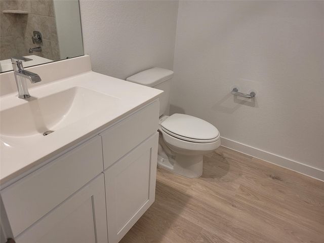 4947 Oakwood Drive, Arcola, TX 77545
