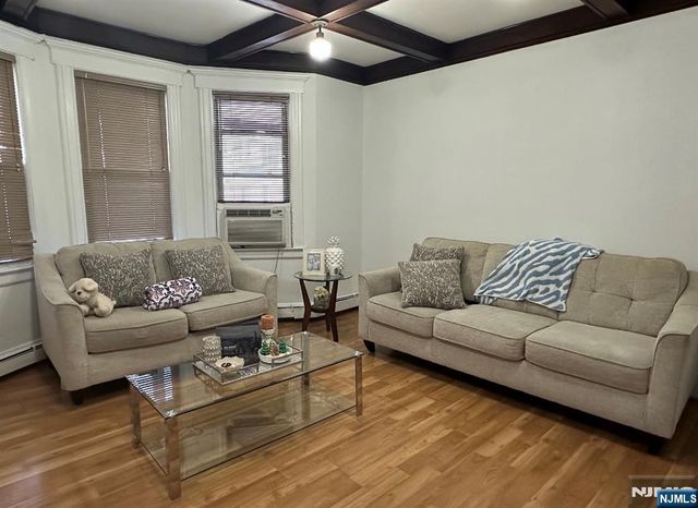 25 Hazelton Street, Ridgefield Park, NJ 07660