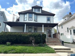 25 Hazelton Street, Ridgefield Park, NJ 07660