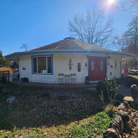 40 E Pless Place, Russellville, AR 72802