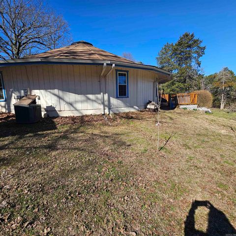 40 E Pless Place, Russellville, AR 72802