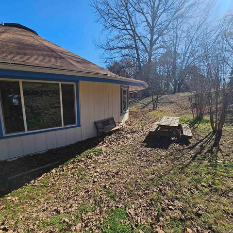 40 E Pless Place, Russellville, AR 72802