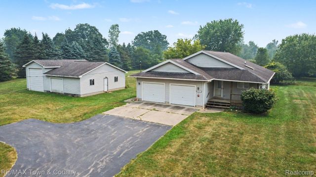 1291 W Tobias Road, Vienna Charter Township, MI 48420