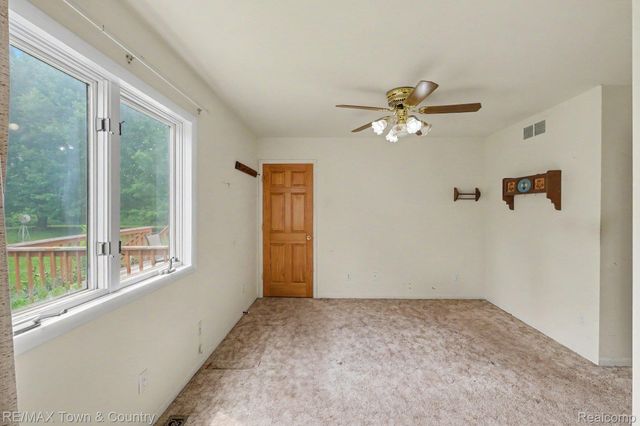 1291 W Tobias Road, Vienna Charter Township, MI 48420