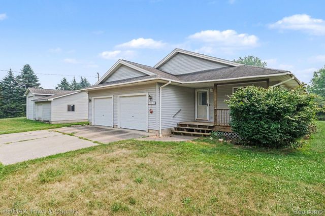 1291 W Tobias Road, Vienna Charter Township, MI 48420