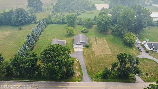 1291 W Tobias Road, Vienna Charter Township, MI 48420