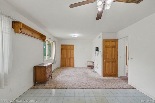 1291 W Tobias Road, Vienna Charter Township, MI 48420