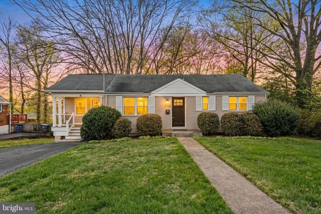 2722 WOODLEY PL, Falls Church, VA 22046