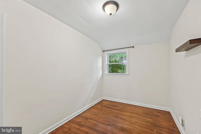 2722 WOODLEY PL, Falls Church, VA 22046