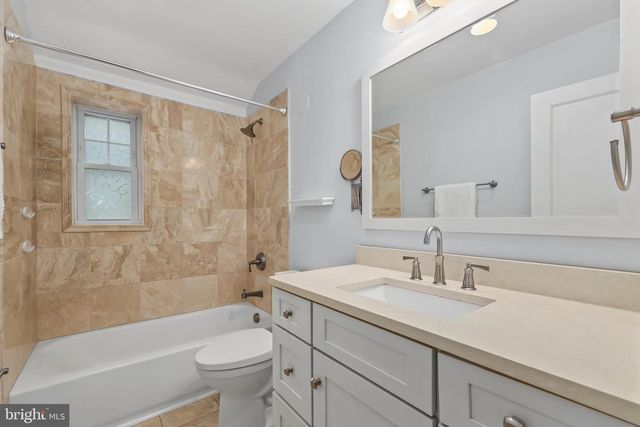 2722 WOODLEY PL, Falls Church, VA 22046