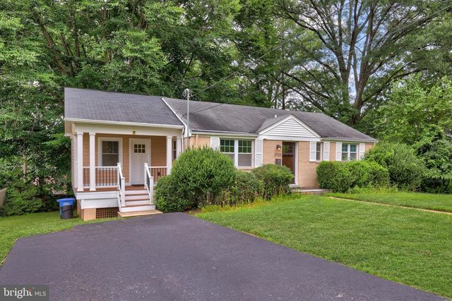 2722 WOODLEY PL, Falls Church, VA 22046