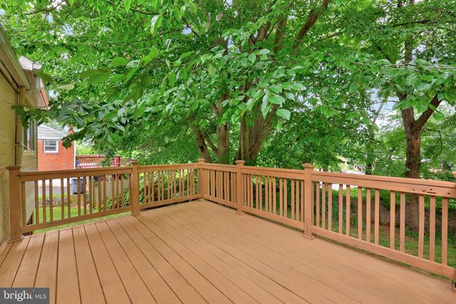 2722 WOODLEY PL, Falls Church, VA 22046
