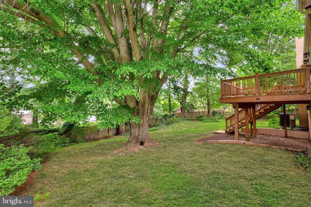 2722 WOODLEY PL, Falls Church, VA 22046