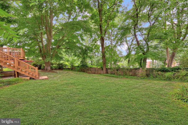 2722 WOODLEY PL, Falls Church, VA 22046