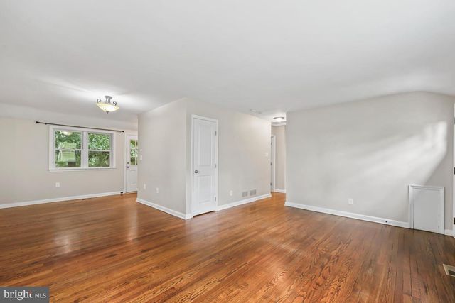 2722 WOODLEY PL, Falls Church, VA 22046
