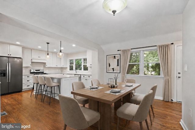 2722 WOODLEY PL, Falls Church, VA 22046