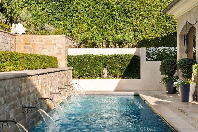 7 Oakmont, Newport Beach, CA 92660