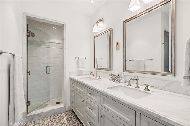 7 Oakmont, Newport Beach, CA 92660