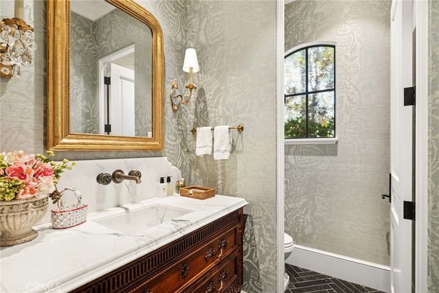 7 Oakmont, Newport Beach, CA 92660