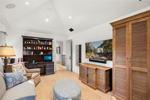 7 Oakmont, Newport Beach, CA 92660