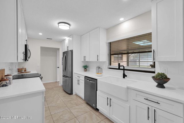 5 SEABRIDGE Drive, Ormond Beach, FL 32176