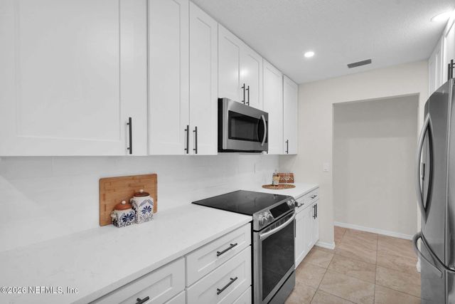 5 SEABRIDGE Drive, Ormond Beach, FL 32176