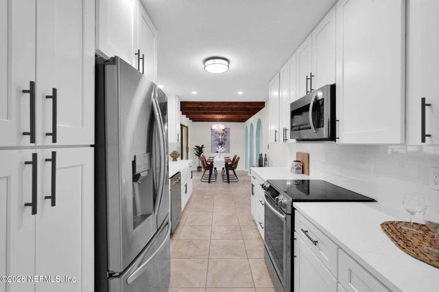 5 SEABRIDGE Drive, Ormond Beach, FL 32176