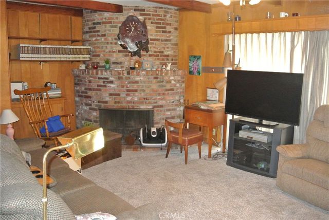 6460 Dos Rios, Downey, CA 90240