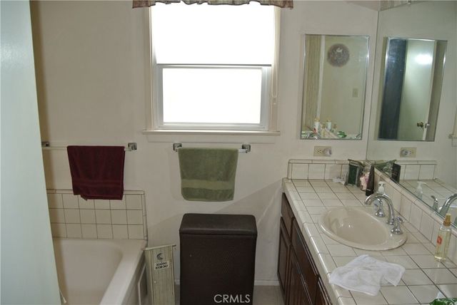 6460 Dos Rios, Downey, CA 90240