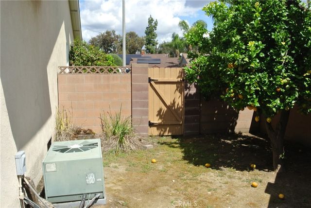 6460 Dos Rios, Downey, CA 90240