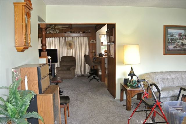 6460 Dos Rios, Downey, CA 90240