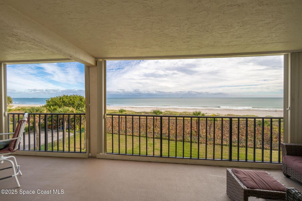 545 Garfield Avenue 402, Cocoa Beach, FL 32931