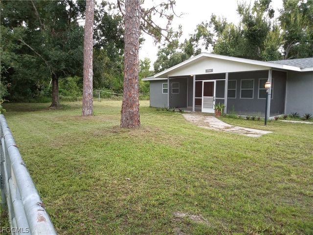 6870 Golden RD, North Fort Myers, FL 33917