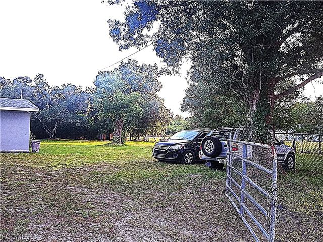 6870 Golden RD, North Fort Myers, FL 33917