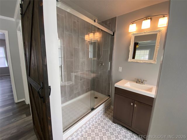 4711 E 4th Place, Tulsa, OK 74112