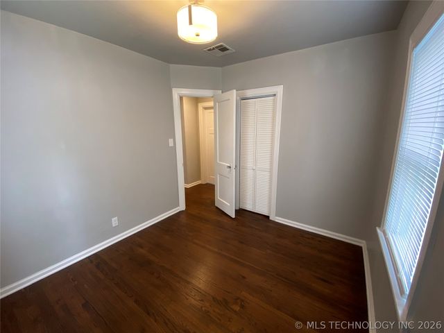 4711 E 4th Place, Tulsa, OK 74112