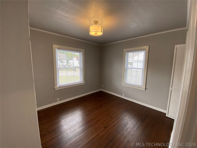 4711 E 4th Place, Tulsa, OK 74112