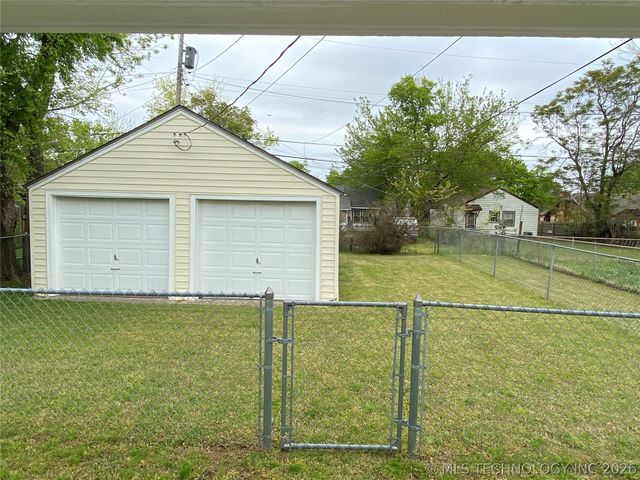 4711 E 4th Place, Tulsa, OK 74112