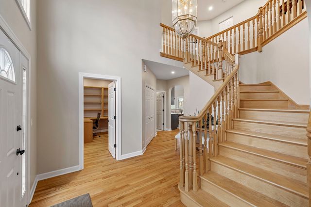 1203 N Burning Bush Lane, Mount Prospect, IL 60056