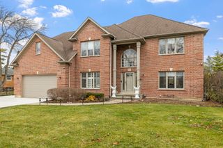 1203 N Burning Bush Lane, Mount Prospect, IL 60056