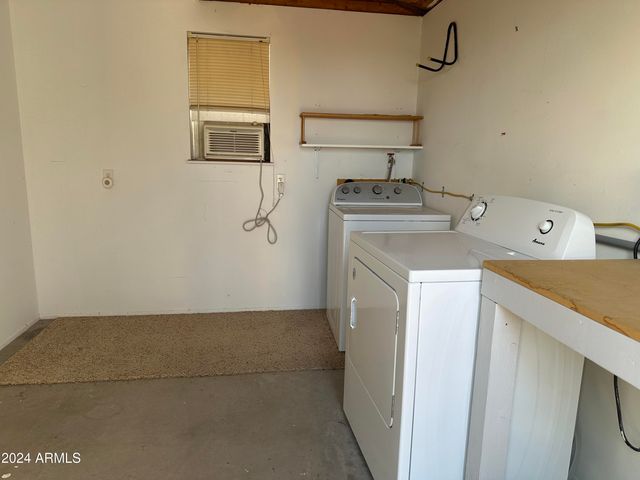 21272 W SHALAKO Lane 368, Congress, AZ 85332