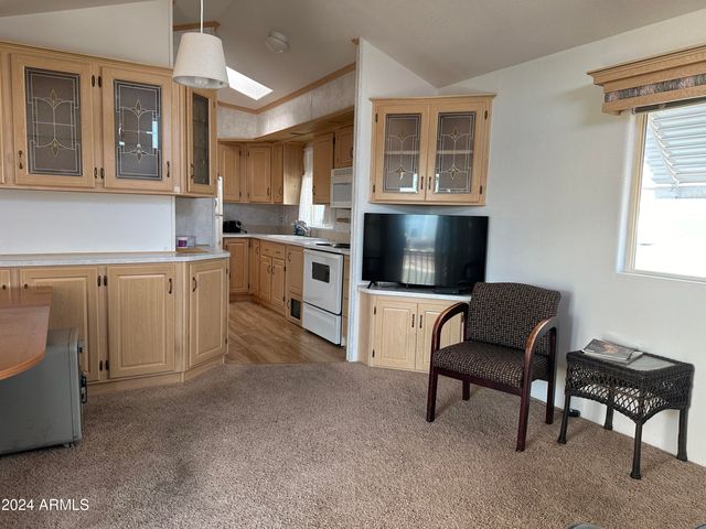 21272 W SHALAKO Lane 368, Congress, AZ 85332