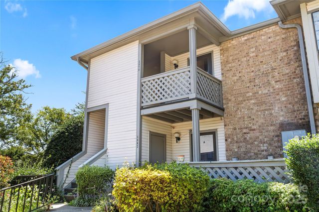 5870 Harris Grove Lane, Charlotte, NC 28212