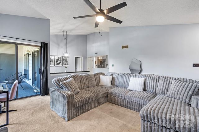 5870 Harris Grove Lane, Charlotte, NC 28212
