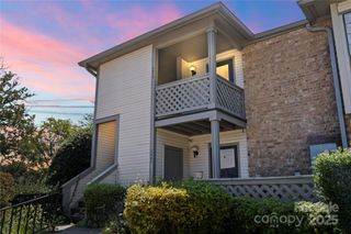 5870 Harris Grove Lane, Charlotte, NC 28212