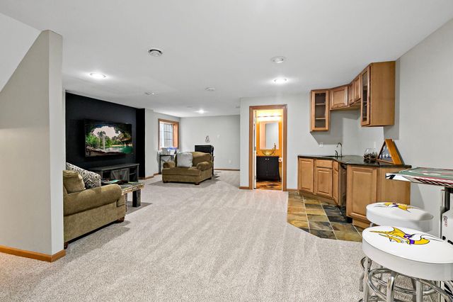 4855 Bulrush Boulevard, Shakopee, MN 55379