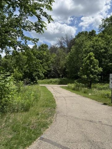 4855 Bulrush Boulevard, Shakopee, MN 55379