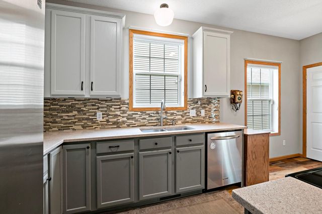 4855 Bulrush Boulevard, Shakopee, MN 55379